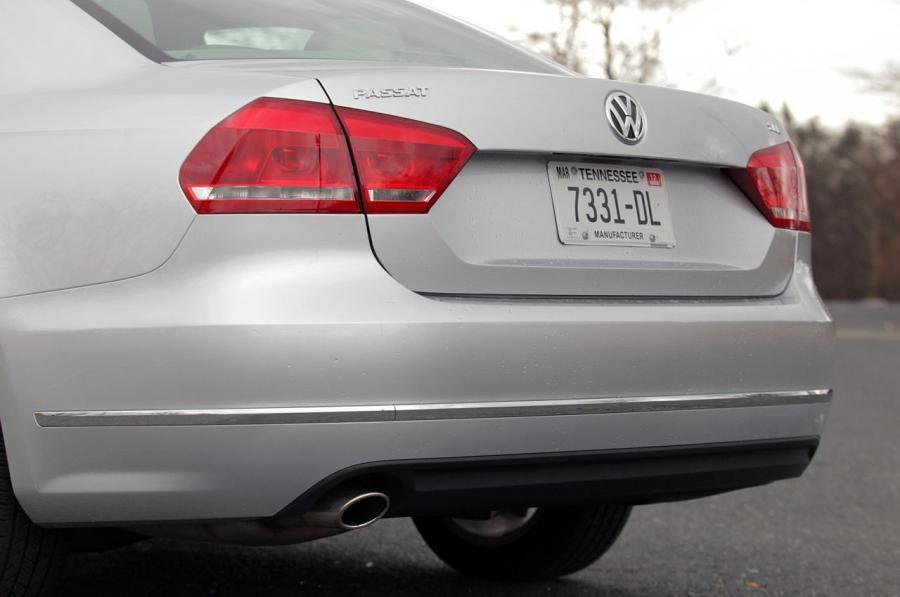  Volkswagen Passat 2.5L SEL Premium 2012 года  (фото 33 из 36)